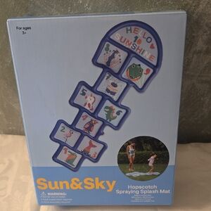 Sun & Sky Hopscotch Spraying Splash Mat NIB